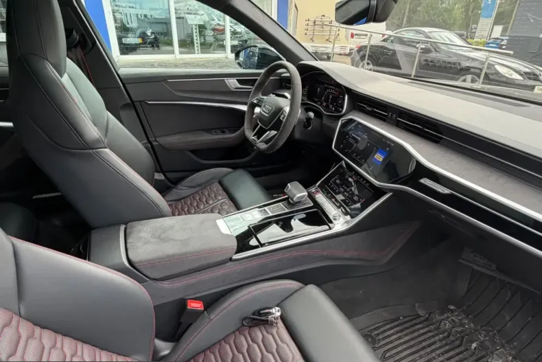 Audi RS6 din 2024 cu 11.700 km - oferta AUD224323 - foto 7