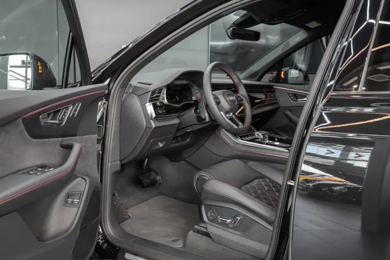 Audi Q7 din 2024 cu 44.900 km - oferta AUD224325 - foto 5