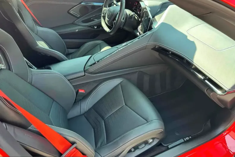 Corvette C8 din 2025 cu 2.594 km - oferta COR224332 - foto 9