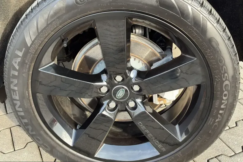 Land Rover Defender din 2024 cu 39.950 km - oferta LAN224342 - foto 27