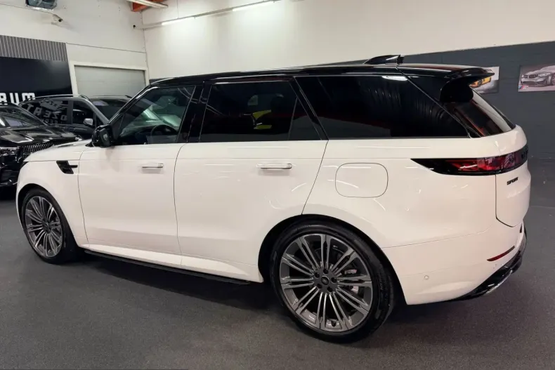 Land Rover Range Rover Sport din 2025 cu 3.000 km - oferta LAN224344 - foto 7