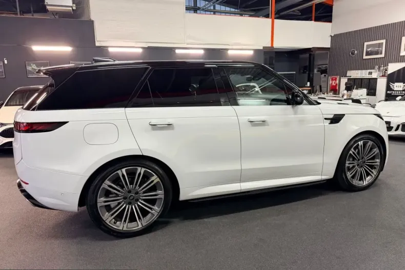 Land Rover Range Rover Sport din 2025 cu 3.000 km - oferta LAN224344 - foto 11