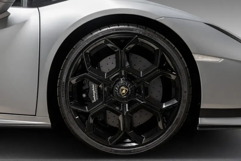 Lamborghini Huracán din 2023 cu 19.000 km - oferta LAM224345 - foto 9
