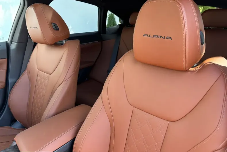 Alpina D4 din 2025 cu 11.900 km - oferta ALP224351 - foto 12