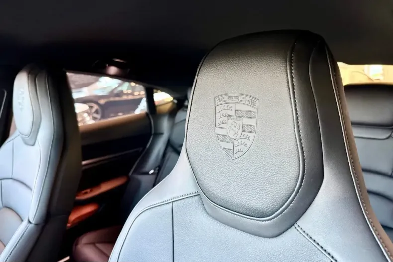 Porsche Taycan din 2025 cu 6.478 km - oferta POR224355 - foto 7