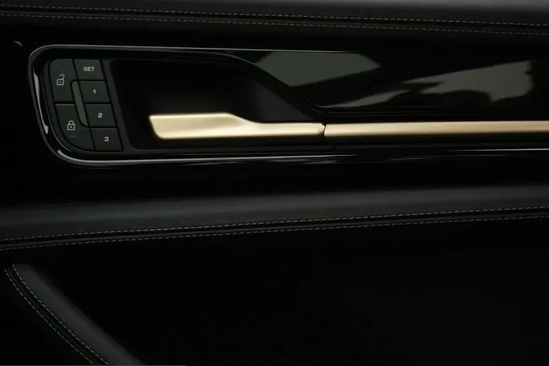 Porsche Panamera din 2025 cu 24.600 km - oferta POR224361 - foto 44