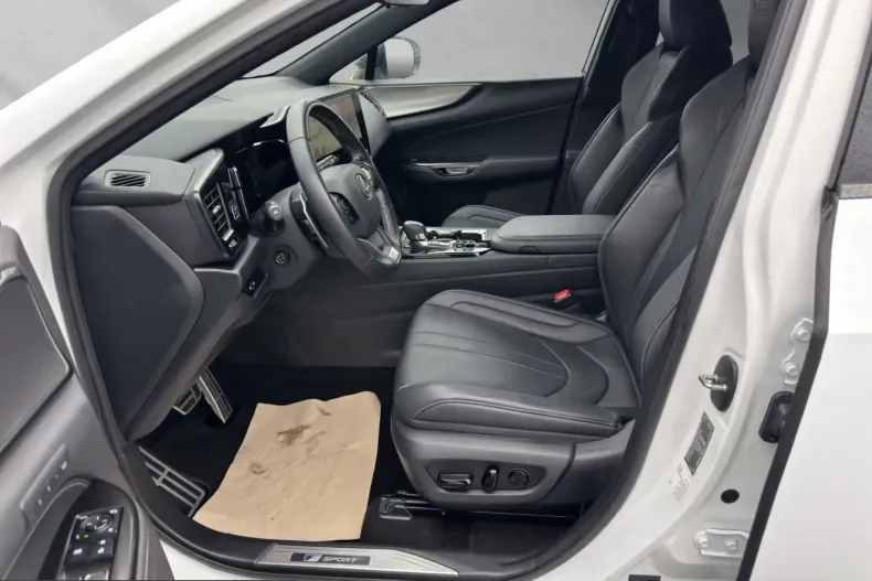 Lexus NX 450h din 2024 cu 25.872 km - oferta LEX224365 - foto 9