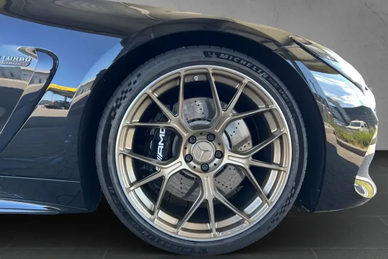Mercedes-Benz AMG GT (Clasa GT) din 2024 cu 9.900 km - oferta MER224370 - foto 9