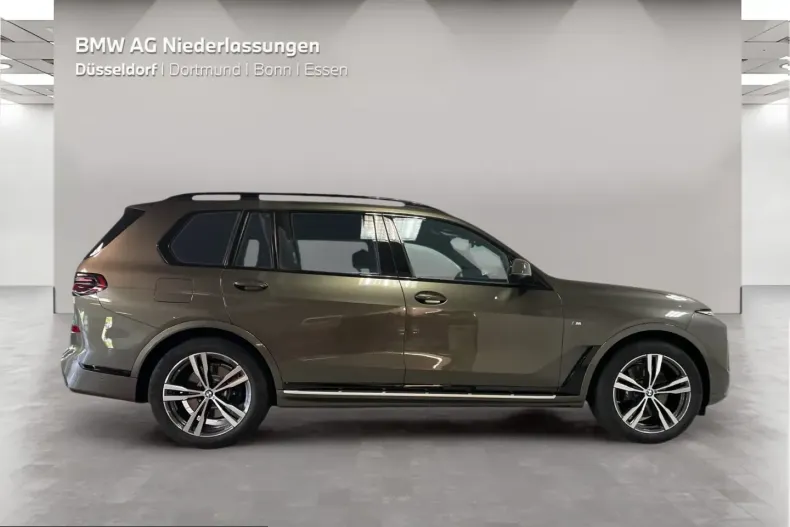 BMW X7 (Seria X) din 2023 cu 21.501 km - oferta BMW224375 - foto 4