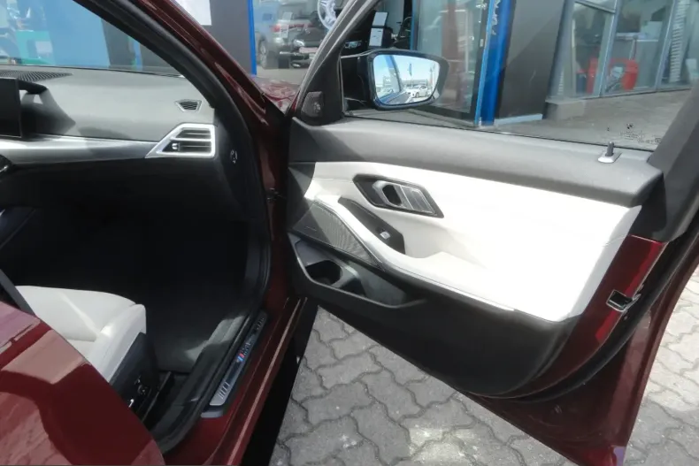 BMW M3 (Seria 3) din 2025 cu 9.500 km - oferta BMW224383 - foto 9