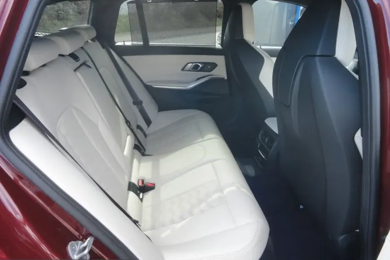 BMW M3 (Seria 3) din 2025 cu 9.500 km - oferta BMW224383 - foto 13