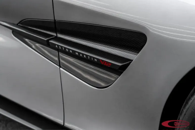 Aston Martin Vanquish din 2025 cu 3.000 km - oferta AST224385 - foto 10