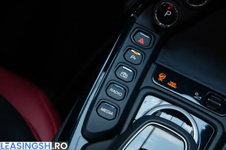 Aston Martin V8 Vantage din 2023 cu 13.600 km - oferta AST224388 - foto 21