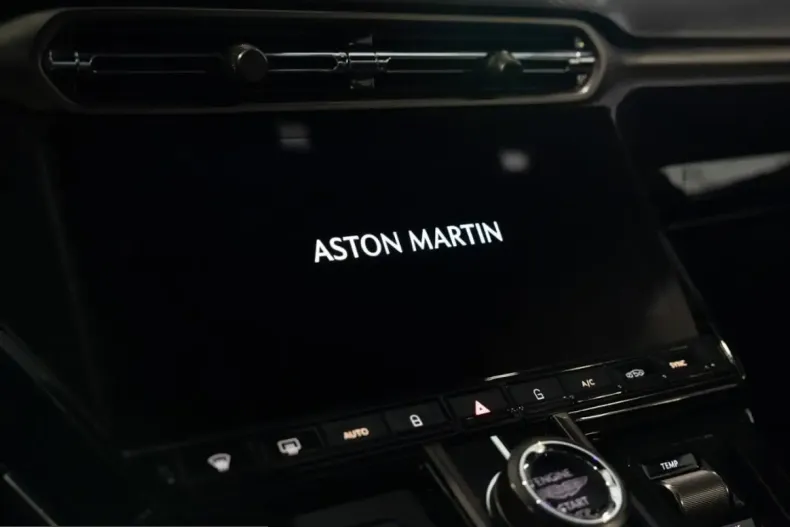 Aston Martin V8 Vantage din 2024 cu 11.500 km - oferta AST224389 - foto 23