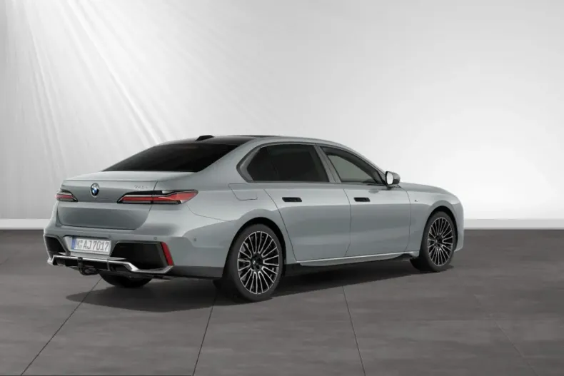 BMW 740 (Seria 7) din 2025 cu 6.350 km - oferta BMW224399 - foto 2