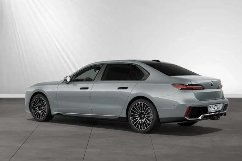 BMW 740 (Seria 7) din 2025 cu 6.350 km - oferta BMW224399 - foto 7