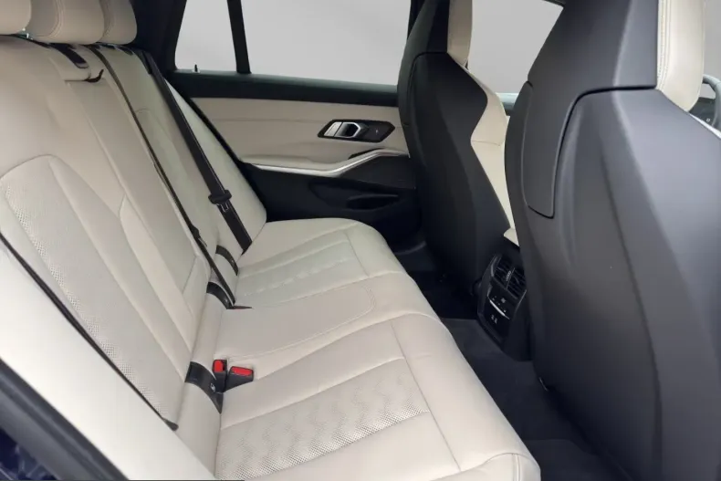 BMW M3 (Seria 3) din 2025 cu 21.980 km - oferta BMW224407 - foto 13