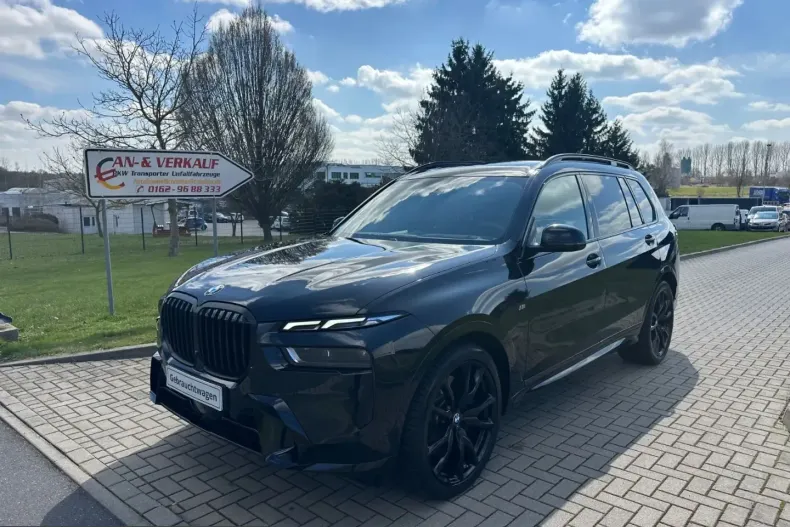 BMW X7 (Seria X) din 2025 cu 22.879 km - oferta BMW224413 - foto 1