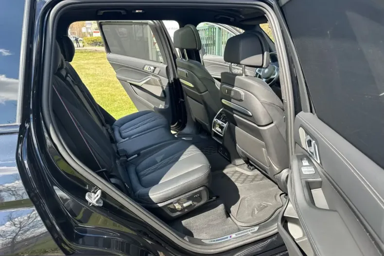 BMW X7 (Seria X) din 2025 cu 22.879 km - oferta BMW224413 - foto 19