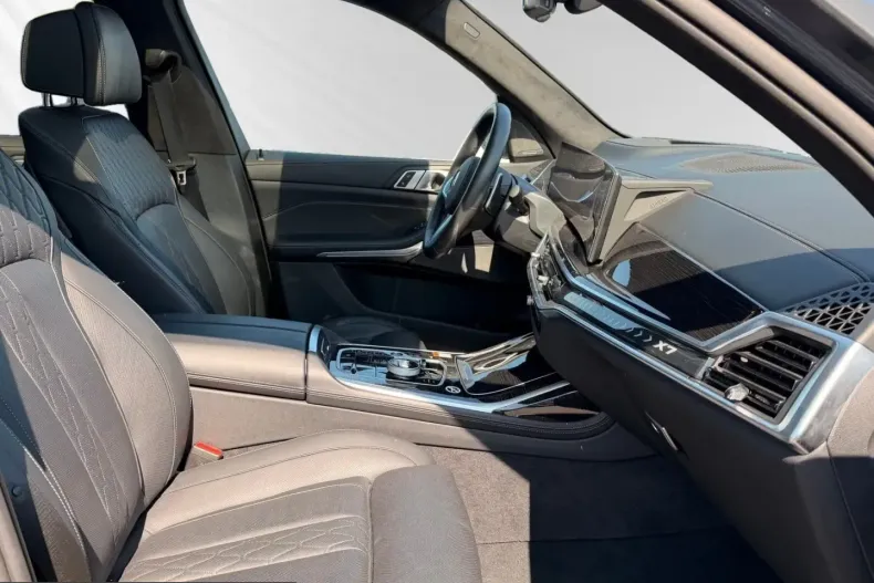 BMW X7 (Seria X) din 2025 cu 24.850 km - oferta BMW224415 - foto 8