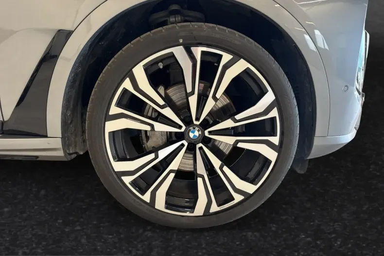 BMW X7 (Seria X) din 2025 cu 19.990 km - oferta BMW224416 - foto 4