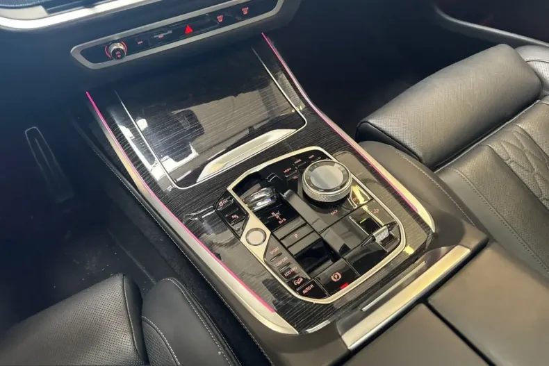 BMW X7 (Seria X) din 2025 cu 19.990 km - oferta BMW224416 - foto 12