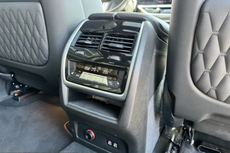 BMW X7 (Seria X) din 2025 cu 34.572 km - oferta BMW224418 - foto 7