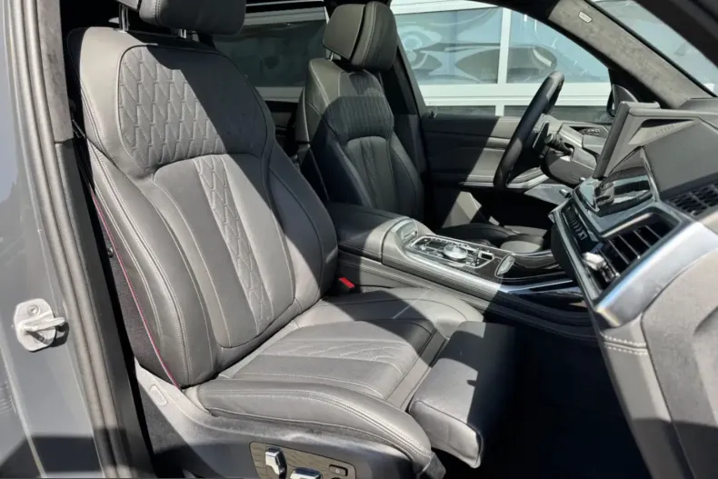 BMW X7 (Seria X) din 2025 cu 34.572 km - oferta BMW224418 - foto 11