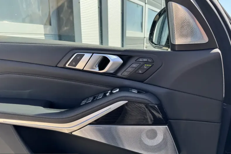 BMW X7 (Seria X) din 2025 cu 34.572 km - oferta BMW224418 - foto 12