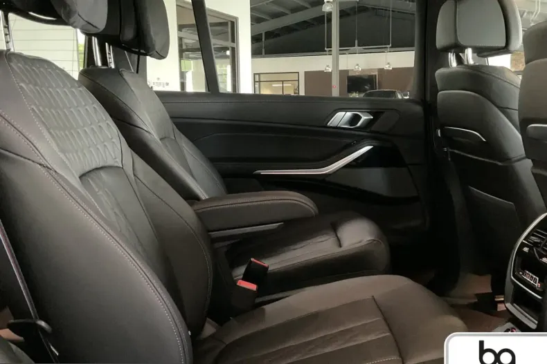 BMW X7 (Seria X) din 2025 cu 12.000 km - oferta BMW224419 - foto 8