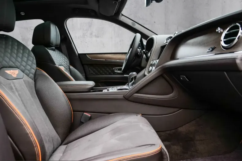Bentley Bentayga din 2025 cu 12.000 km - oferta BEN224423 - foto 7