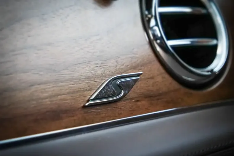 Bentley Bentayga din 2025 cu 12.000 km - oferta BEN224423 - foto 23