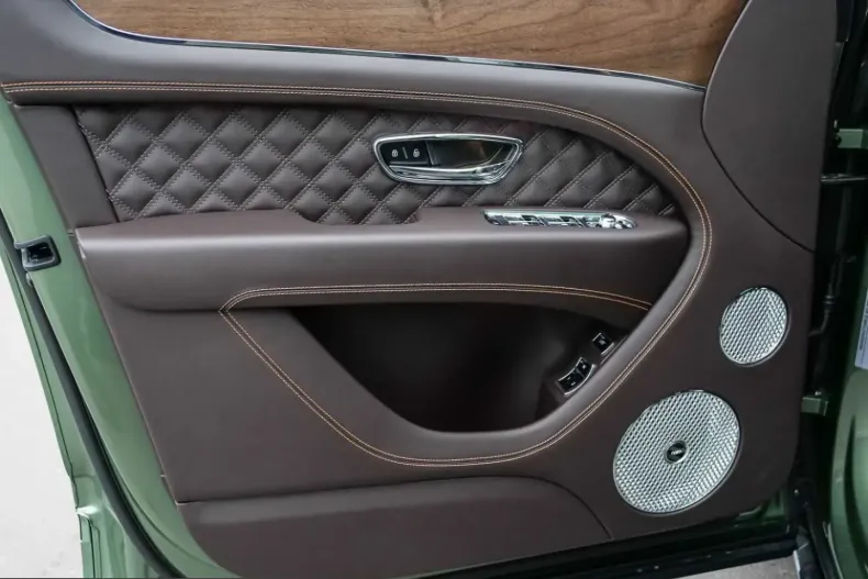 Bentley Bentayga din 2025 cu 12.000 km - oferta BEN224423 - foto 24