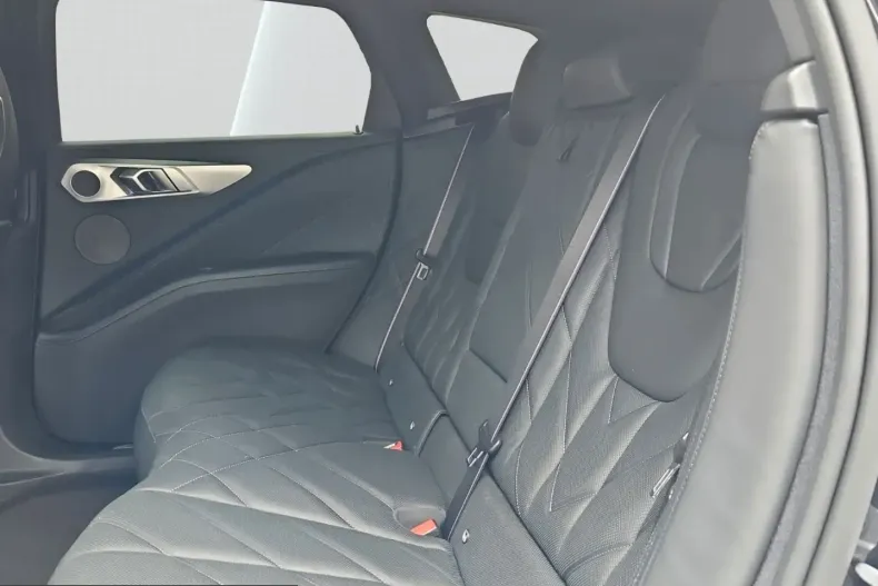 BMW XM (Seria X) din 2025 cu 9.900 km - oferta BMW224426 - foto 12