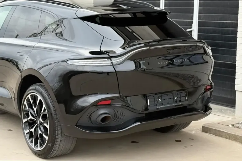 Aston Martin DBX din 2022 cu 18.400 km - oferta AST224432 - foto 1