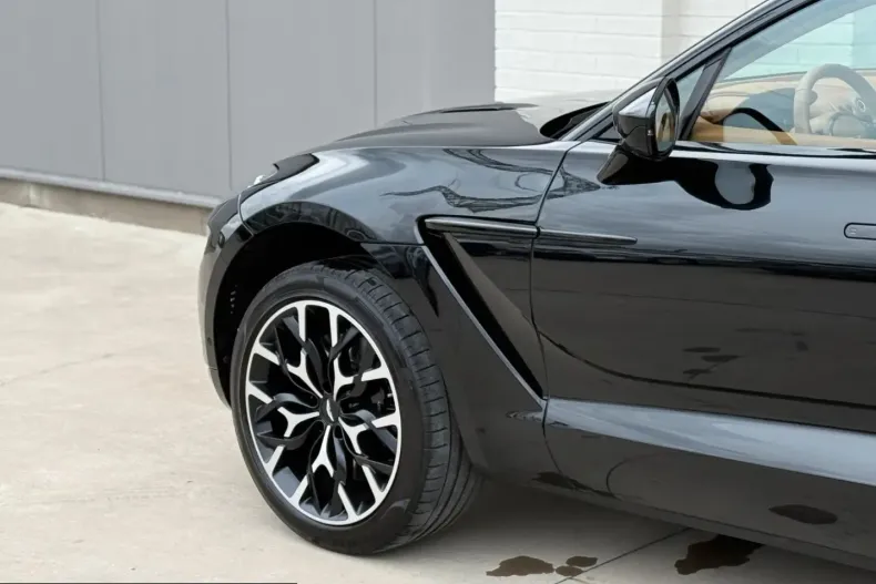 Aston Martin DBX din 2022 cu 18.400 km - oferta AST224432 - foto 2