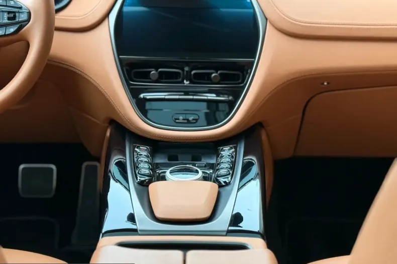 Aston Martin DBX din 2022 cu 18.400 km - oferta AST224432 - foto 7