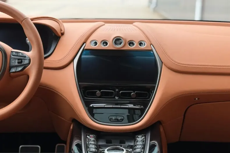 Aston Martin DBX din 2022 cu 18.400 km - oferta AST224432 - foto 9