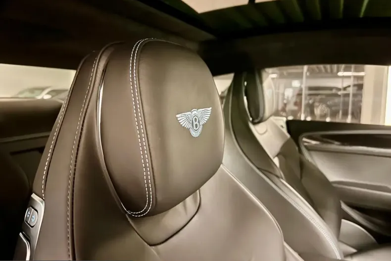 Bentley Continental GT din 2023 cu 2.600 km - oferta BEN224445 - foto 6