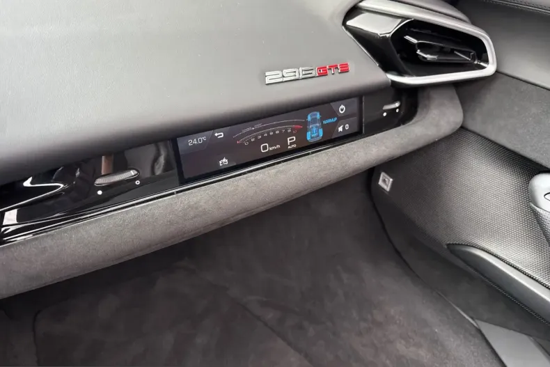 Ferrari 296 GTS din 2025 cu 1.900 km - oferta FER224450 - foto 17