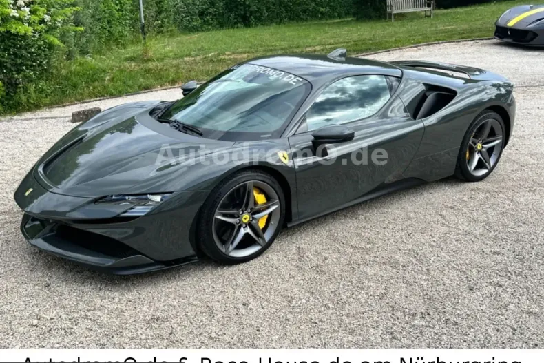 Ferrari SF90 din 2022 cu 2.500 km - oferta FER224452 - foto 3