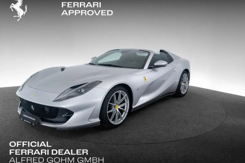 Ferrari 812 din 2022 cu 10.000 km - oferta FER224453 - foto 1