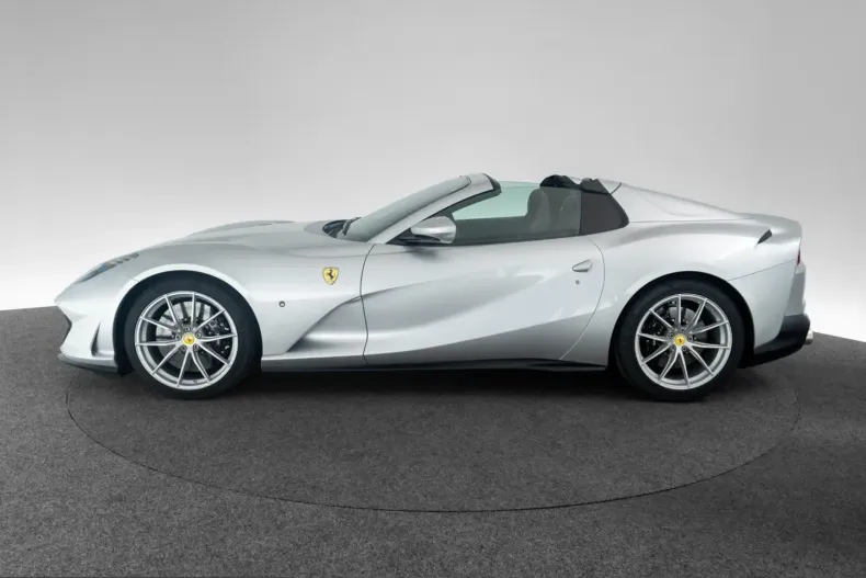 Ferrari 812 din 2022 cu 10.000 km - oferta FER224453 - foto 2