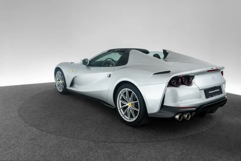Ferrari 812 din 2022 cu 10.000 km - oferta FER224453 - foto 3