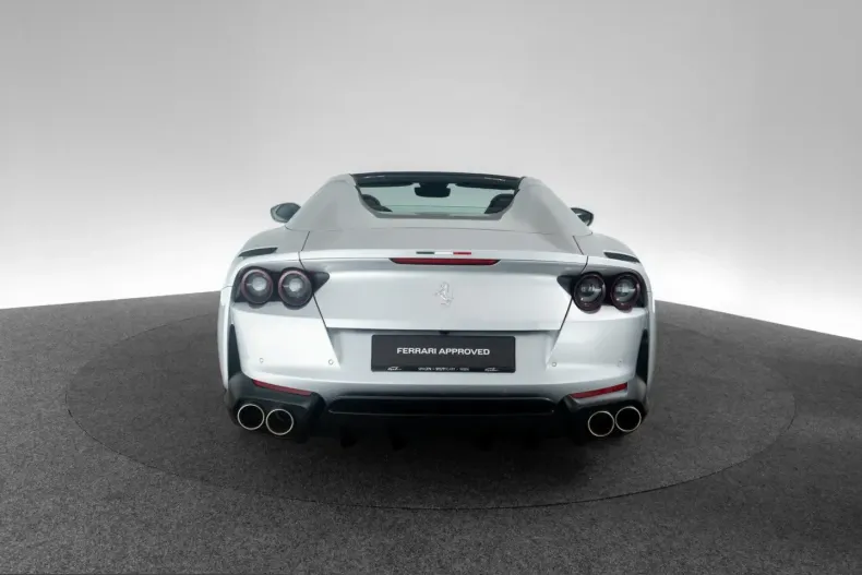 Ferrari 812 din 2022 cu 10.000 km - oferta FER224453 - foto 4
