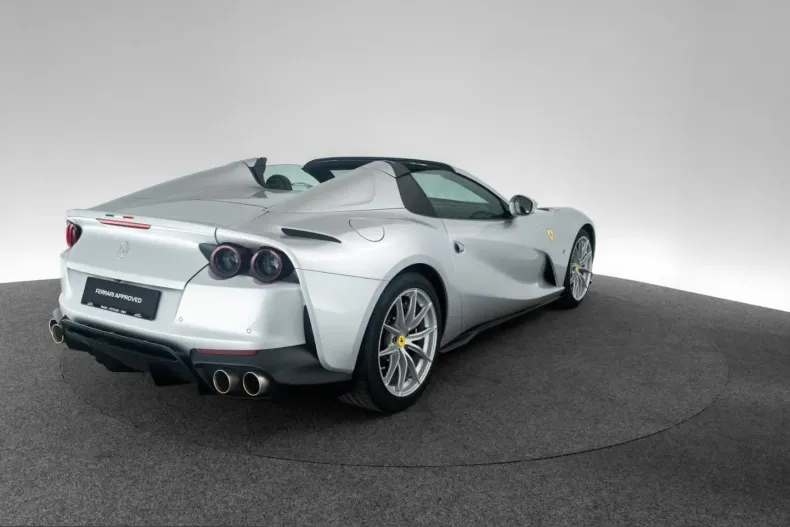 Ferrari 812 din 2022 cu 10.000 km - oferta FER224453 - foto 6