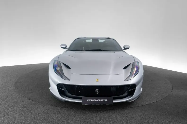 Ferrari 812 din 2022 cu 10.000 km - oferta FER224453 - foto 9