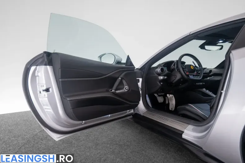 Ferrari 812 din 2022 cu 10.000 km - oferta FER224453 - foto 31