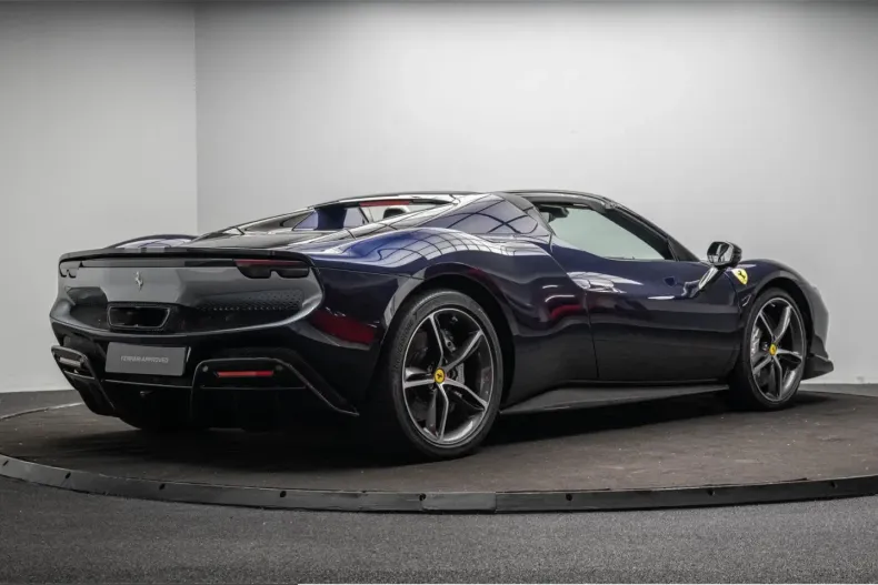 Ferrari 296 GTS din 2024 cu 4.706 km - oferta FER224456 - foto 6