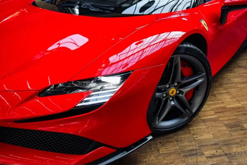 Ferrari SF90 din 2022 cu 1.830 km - oferta FER224457 - foto 10